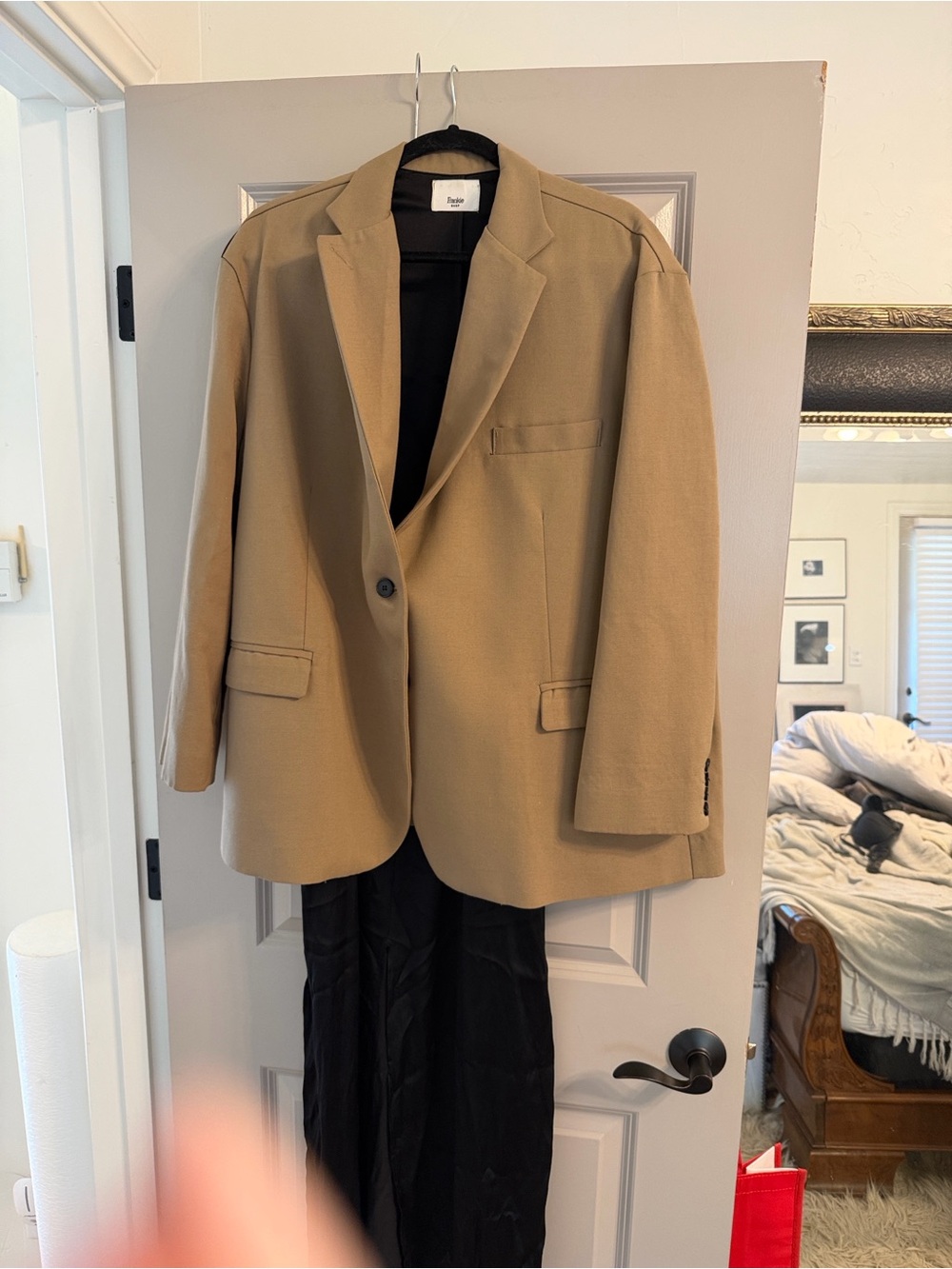 Frankie Shop Taupe Oversized Blazer very chic. Size is OS but fits like a 10/12 - Picture 11 of 15